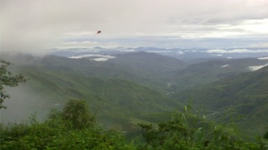 Mây mù trên đỉnh núi Lai Châu