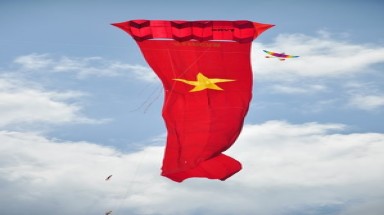 Diều “khủng” phủ khắp bầu trời Hội An