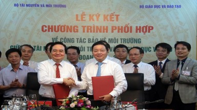 Bộ TN&MT và Bộ GD&ĐT phối hợp công tác về bảo vệ môi trường giai đoạn 2019-2025