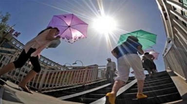Nắng nóng kéo dài đến cuối tuần