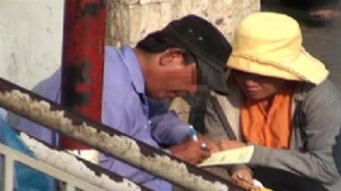 TP.HCM:  “Cò” bệnh viện bắt tay bác sĩ