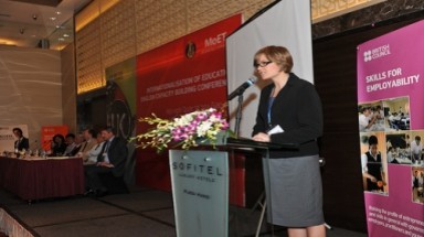  Hội nghị “Quốc tế hóa giáo dục – nâng cao năng lực tiếng Anh”