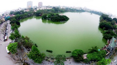 Hà Nội nỗ lực giảm thiểu ô nhiễm môi trường nước hồ Tây