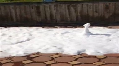 Samsung lên tiếng việc hố ga sùi bọt