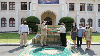 Angkormilk, công ty con của Vinamilk tại Campuchia hỗ trợ 48.000 hộp sữa cho người dân trong “vùng đỏ” về dịch Covid-19