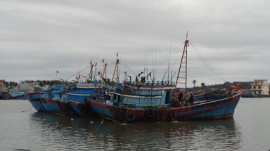 Bão số 2 gây gió giật cấp 11 trên biển Đông