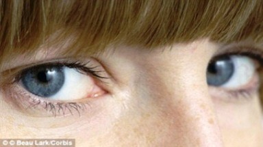 Bí ẩn người phụ nữ nhìn được 99 triệu màu