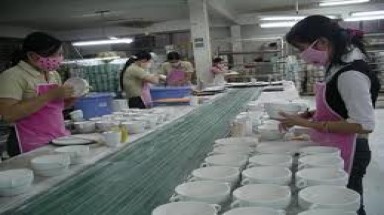 Giải pháp nâng cao năng lực cạnh tranh đối với doanh nghiệp vừa và nhỏ