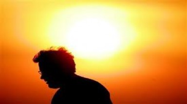 Nắng nóng tiếp tục duy trì ở Bắc Bộ