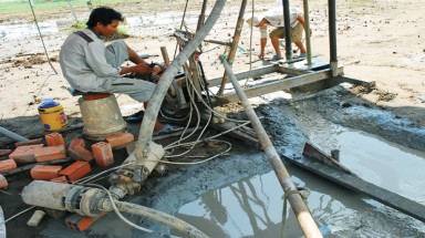  Báo động tình trạng khoan giếng nước ngầm ở  Cà Mau