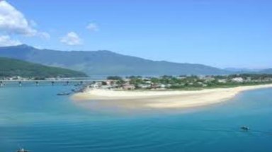 Đông Bắc Biển Đông có gió giật cấp 11, Miền Trung nắng nóng