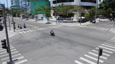 Dân Đà Nẵng "thấm đòn" với nhiệt độ ngoài trời hơn 45 độ C