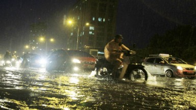   Hà Nội sống chung với ngập đến năm 2030