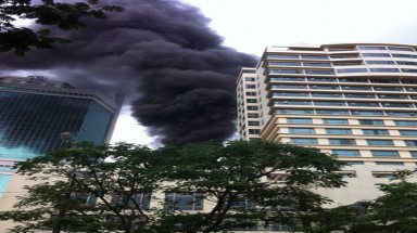  Cháy khách sạn Sofitel Plaza ở trung tâm TP HCM