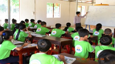 Mùa hè sôi động ở chùa Hưng Pháp