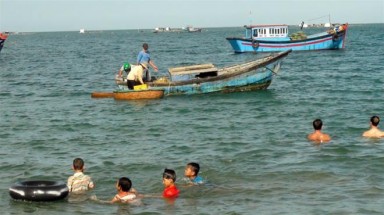 Ninh Thuận: Vùng nuôi tôm lấn khu du lịch