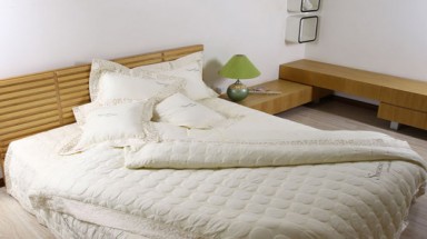 Cách tẩy vết ố trên nệm