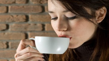Uống cà phê từ 8-9 giờ sáng, sai lầm của không biết bao nhiêu người