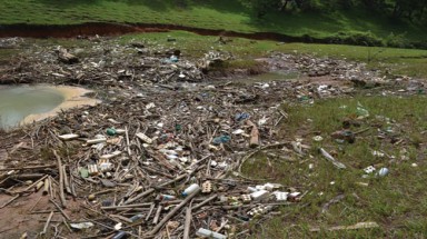  Hồ Đan Kia - Suối Vàng bị xâm hại và ô nhiễm nghiêm trọng