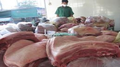   Liên tục bắt giữ hàng tấn thịt “bẩn” vận chuyển trái phép