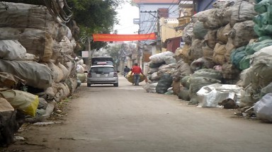 Làng tỷ phú sống trong bãi rác