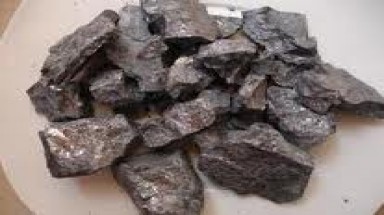 Bắt quả tang một vụ vận chuyển trái phép quặng thiếc