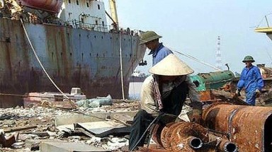 Phế liệu đổ bộ cảng biển, Thủ tướng yêu cầu Bộ Tài nguyên xử lý nghiêm khắc