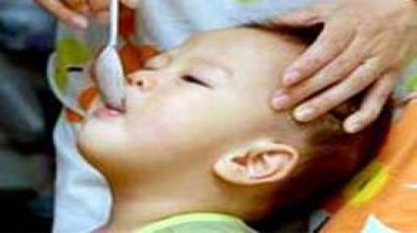 Khác biệt giữa thuốc hạ sốt uống và nhét hậu môn