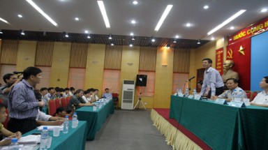  Bộ Tài nguyên và Môi trường đối thoại với dân Văn Giang