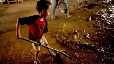   Philippines: lũ chưa qua, lo... bão tới