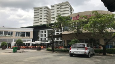 Bị phát hiện dùng nguyên liệu “lạ", cơm tấm Kiều Giang bớt đông