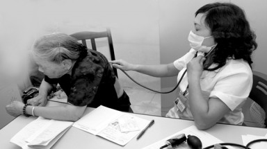  Phải làm gì sau khi tiêm insulin thì bị nôn?
