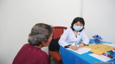 Cách điều trị cao huyết áp kèm nhiều triệu chứng bất thường?