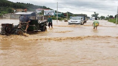 Thủ tướng yêu cầu chủ động ứng phó với mưa lũ ở Bắc Bộ, ĐBSCL