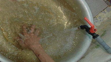 Xử lý nước giếng khoan nổi váng, có mùi hôi?