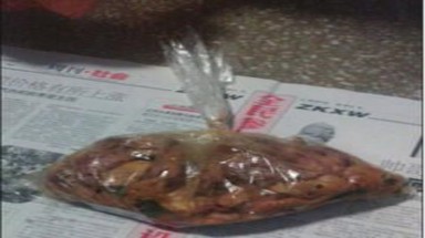  Phao câu gà bị trộn thuốc chuột trong siêu thị