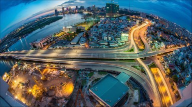 Ngày 12 tháng 8: Miền Trung duy trì nắng nóng, vùng núi phía Bắc mưa dông kèm nguy cơ sạt lở đất