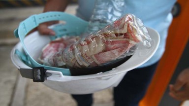   Tài xế dùng tiền lẻ mua vé qua trạm BOT Cai Lậy có vi phạm?