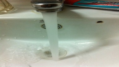 Phát hiện "bệnh" của nước qua màu sắc
