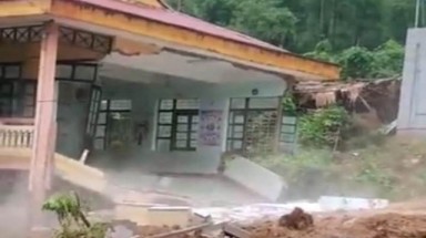 Thanh Hóa: Trường bị mưa lũ “xóa sổ”, hơn 260 học sinh bơ vơ trước ngày khai giảng
