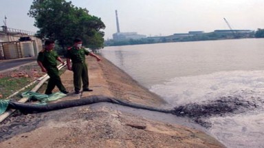 Xử phạt doanh nghiệp vi phạm về bảo vệ môi trường, tài nguyên nước