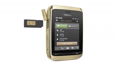 Nokia giới thiệu điện thoại Asha Touch mới