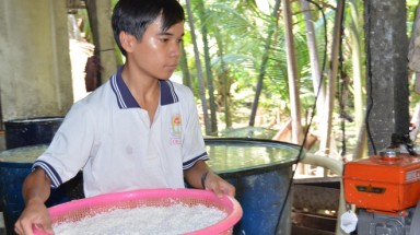 Đến trường bằng nghị lực