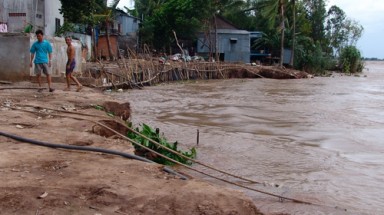 Lũ ống và lốc xoáy gây thiệt hại ở Lào Cai