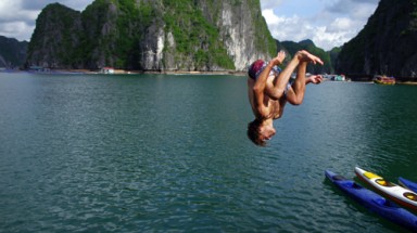Cảm giác mạnh ở Hạ Long