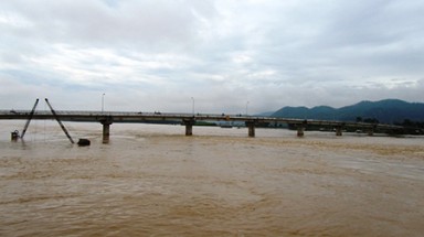Lũ sông Cả tại Nghệ An lên trở lại