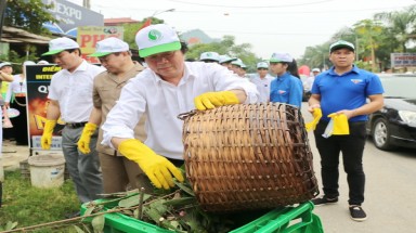   Hơn 1.000 người thu gom rác hưởng ứng Chiến dịch Làm cho thế giới sạch hơn năm 2017 