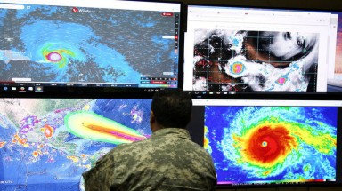 Siêu bão Irma mạnh nhất trong 30 năm, sắp tấn công nước Mỹ