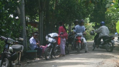  Đổ xô mua thuốc trị bá bệnh