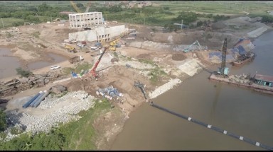  Nhà máy nước mặt Sông Đuống hạ thủy thành công tuyến ống qua sông